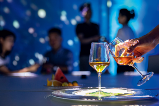 秀色可餐體驗館：美景美食，虛實相生